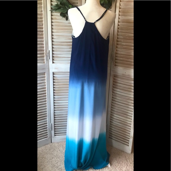 ✴️LAST ONE✴️ MEDIUM -BLUE & WHITE OMBRÉ DIP MAXI DRESS - Picture 5 of 8